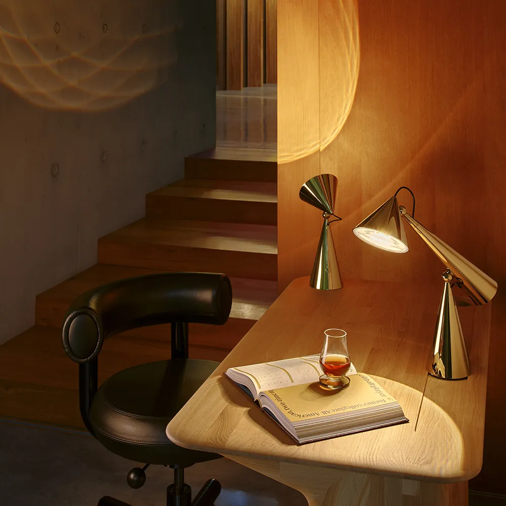 Pose Bordlampe LED Gold