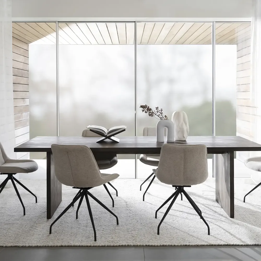 Emmett Spisebord 240 brun eik