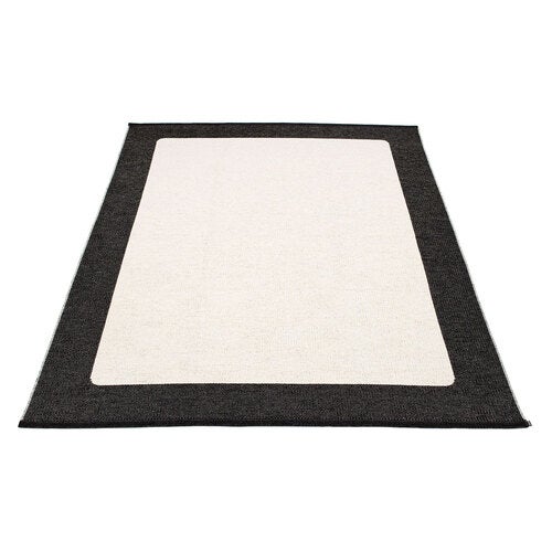 Ilda matte 180x260 cm black / vanilla 