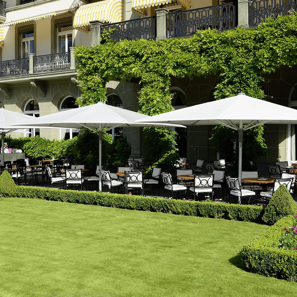 Sombrano S+ fritthengende parasoll 400 x 300 cm kat.5 antrasitt aluminium / 650 Camel Glatz