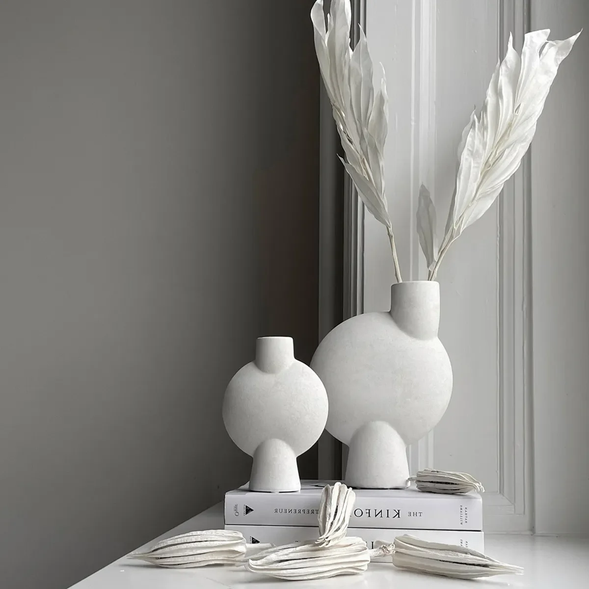 Håndmalt vase Sphere Bubl Mini Bone White H19 cm