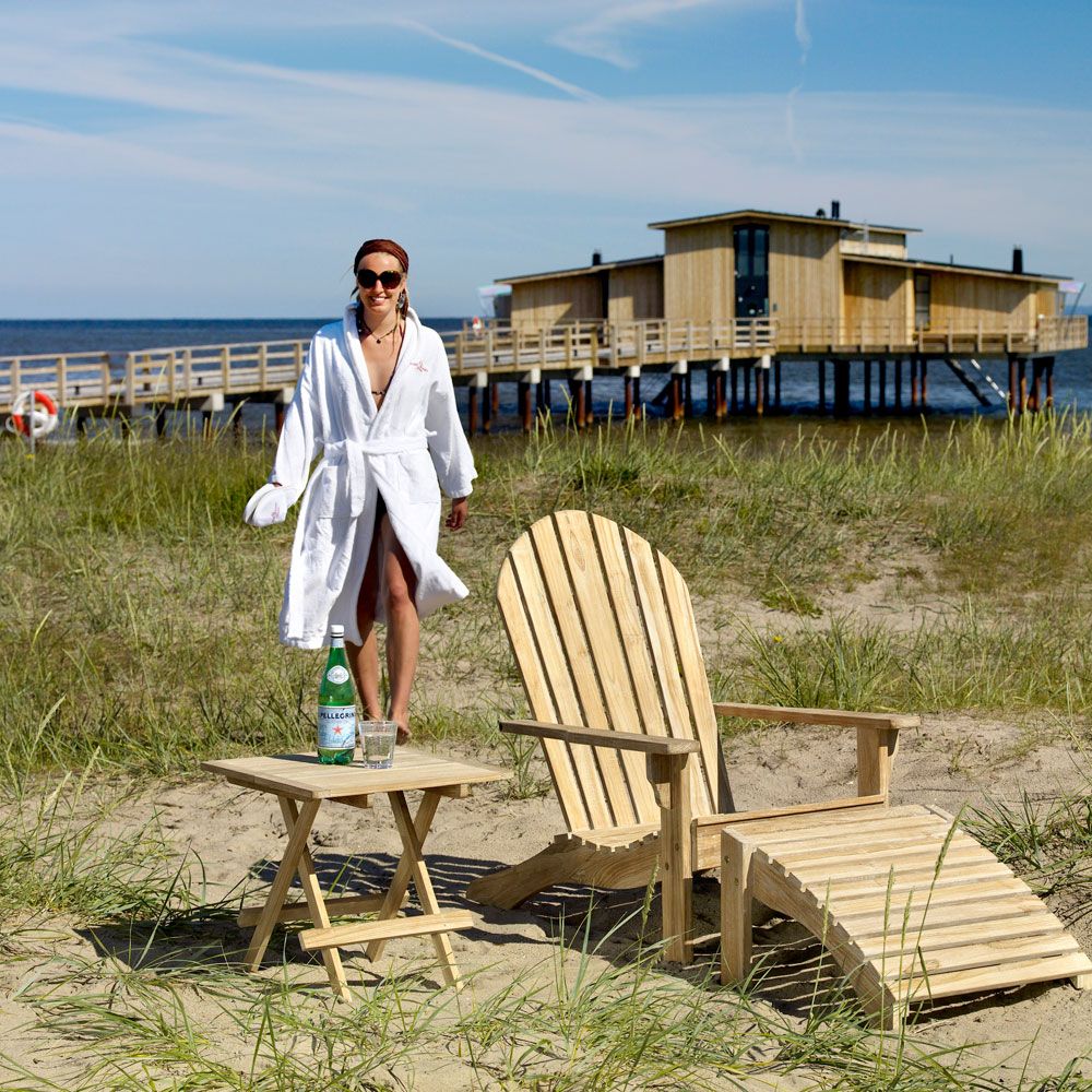 Opal sidebord 50 x 50 cm hvitpigmentert teak Brafab