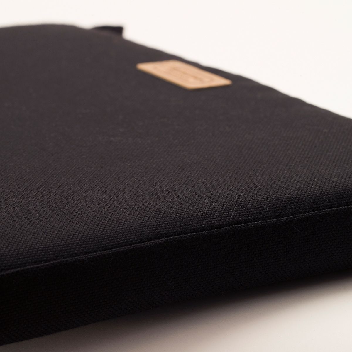 Pute A2 svart Grythyttan Stålmöbler