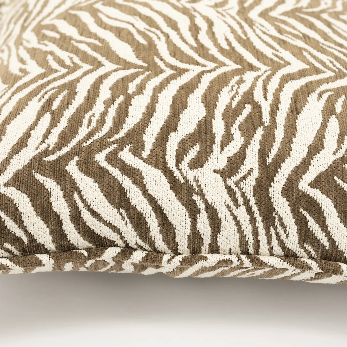 Pyntepute Tigra Brown 45x45 cm