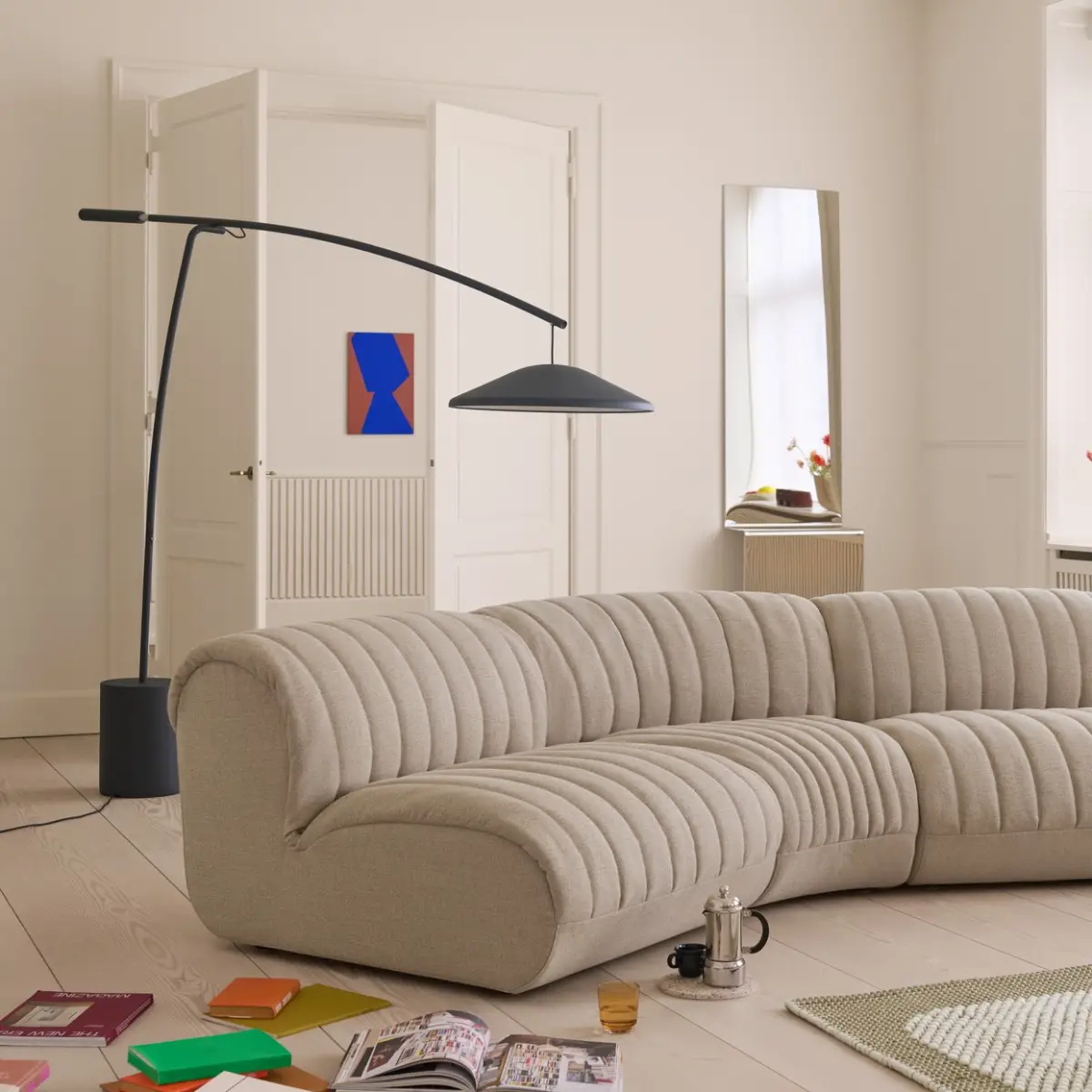 Contra gulvlampe – svart