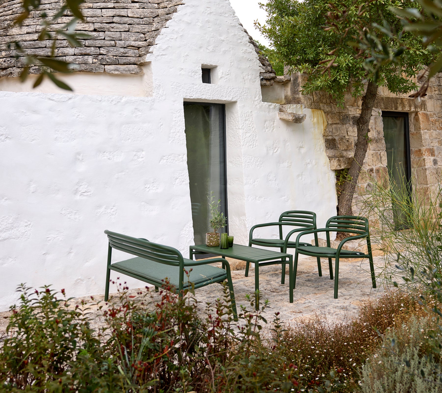 Bliss lenestol, stabelbar Dark green, aluminium