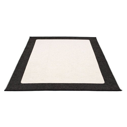 Ilda matte 180x180 cm black / vanilla 