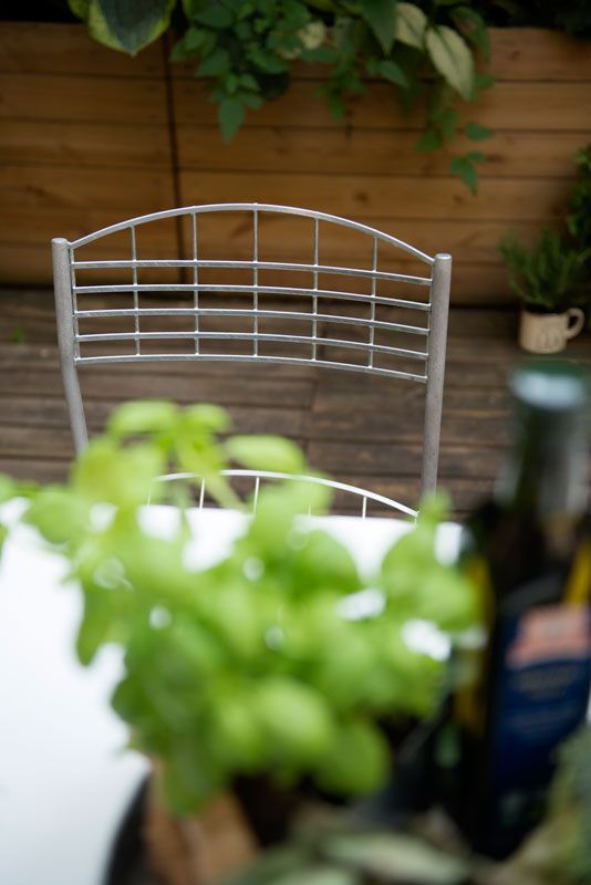 Bord High Tech 60 hvit laminat / varmforsinket stativ Grythyttan Stålmöbler