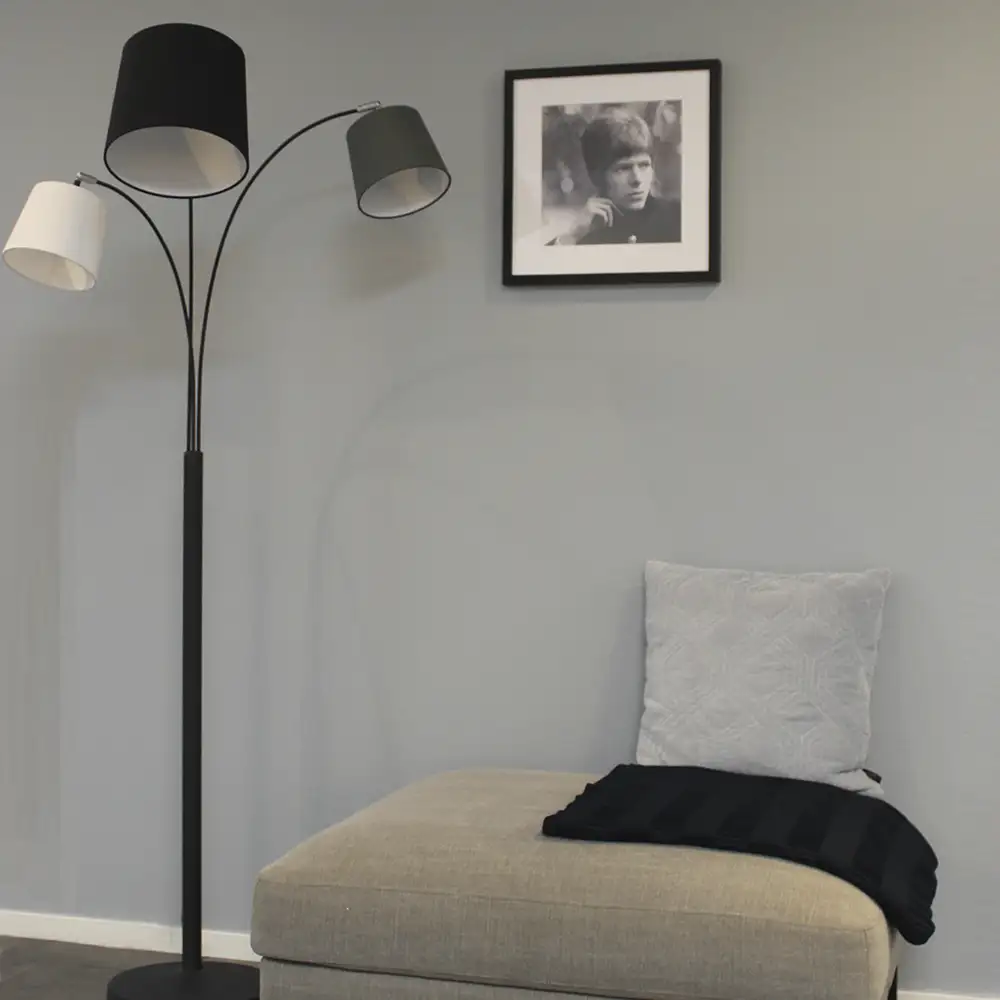 Foggy gulvlampe 3 Sandsvart