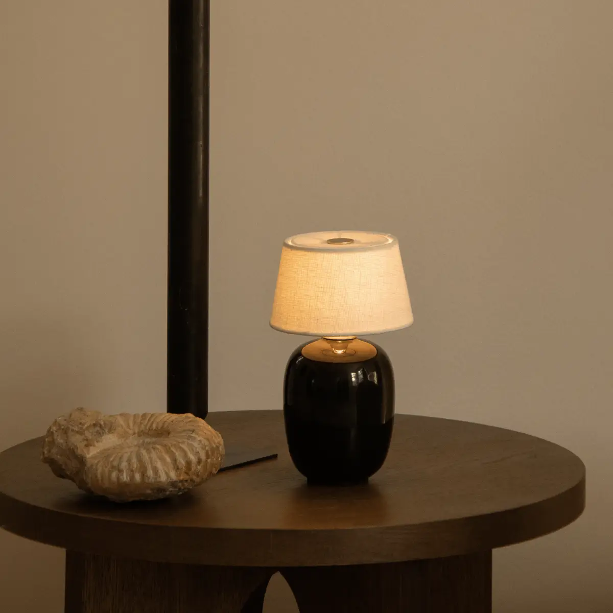 Torso bærbar lampe svart