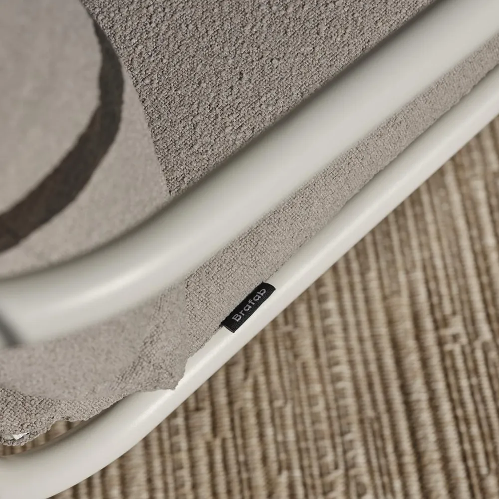 Bendt Lenestol Teddy Beige/Pearl White