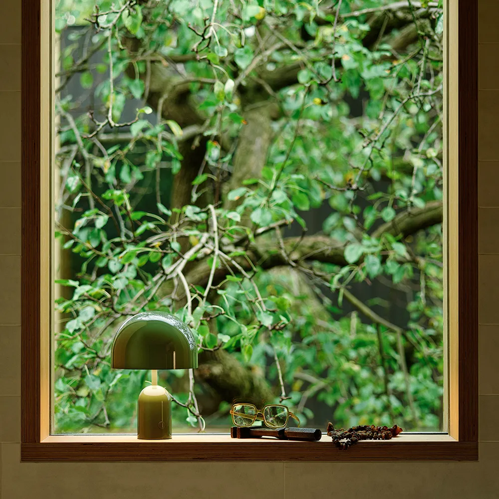 Bell Portable Moss LED