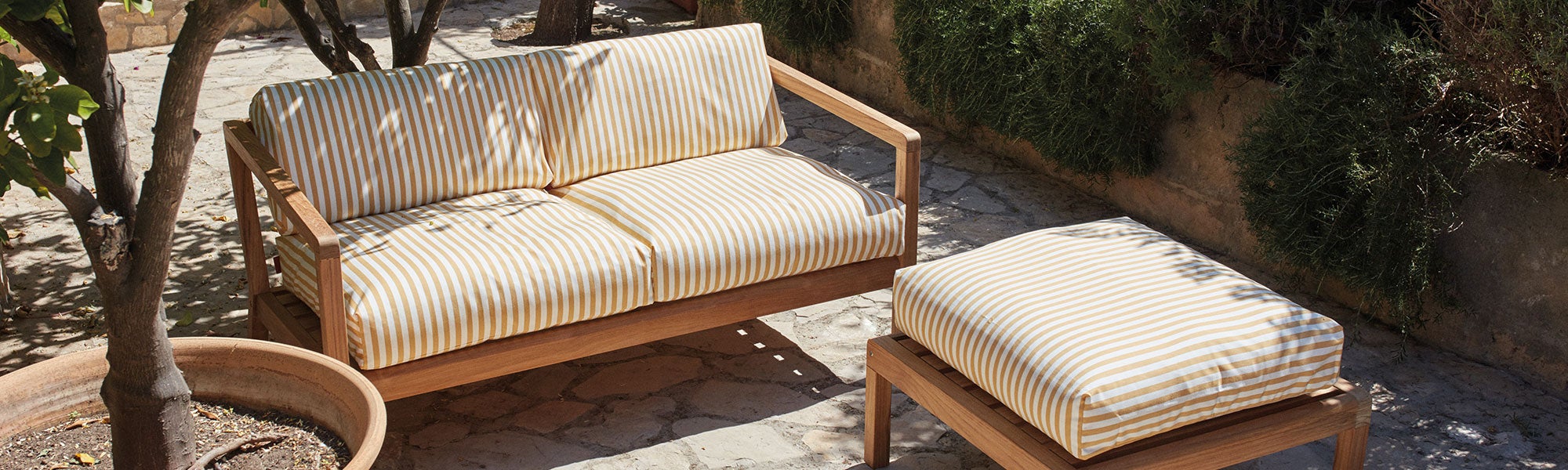 Virkelyst 3-Seater Golden Yellow Stripe Teak