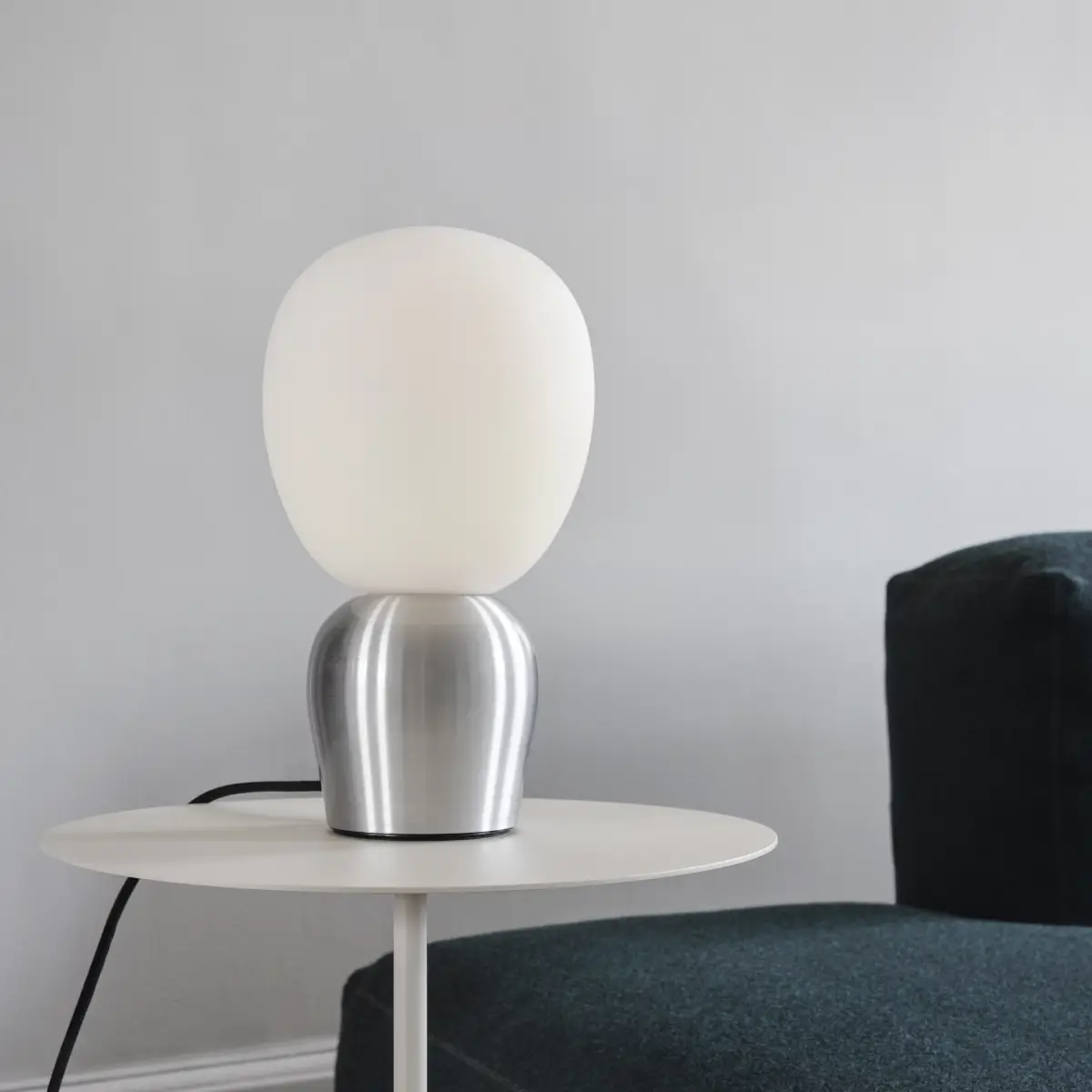  Bordlampe Ø18,4 x H33,5 cm Metall/glass Børstet aluminium