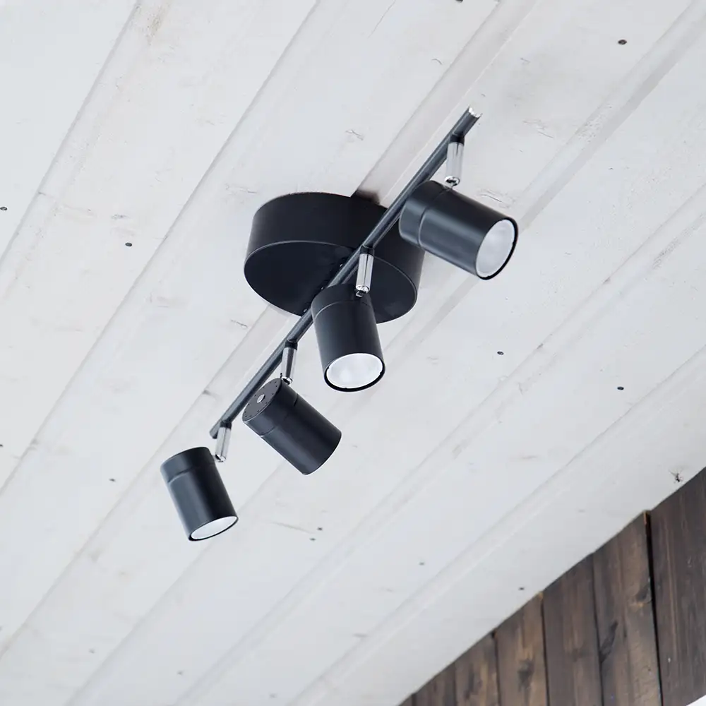 Correct takskinne 4-spots Svart