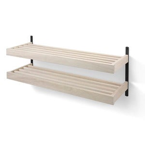 Nadja Skohylle 100 cm i 2 nivåer veggmontert Hvitoljet eik/mattsvart stål