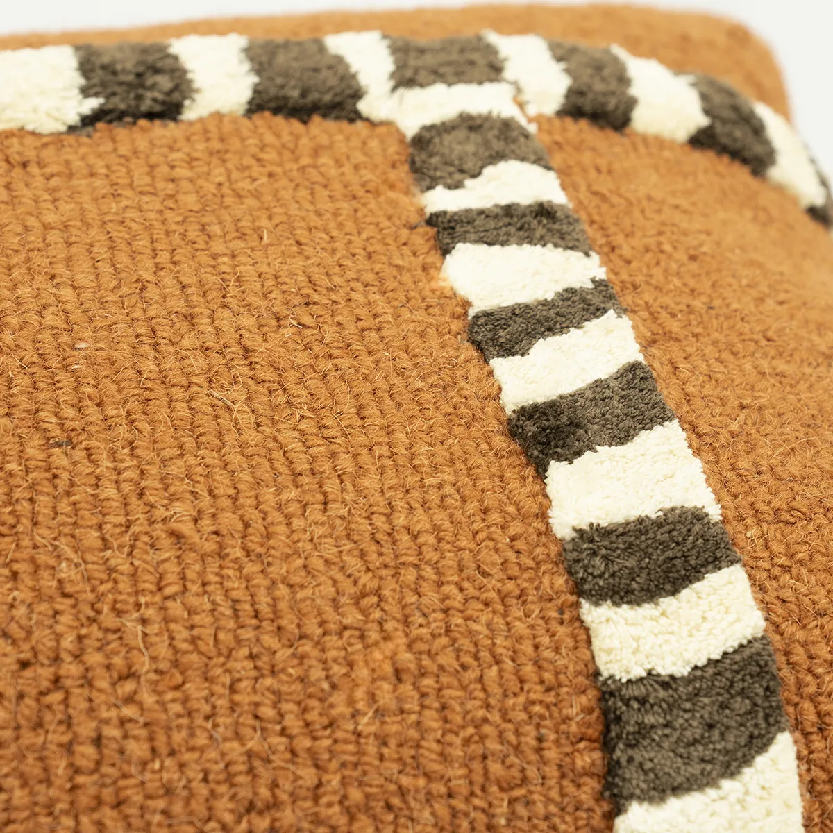 Pyntepute StripeScape 40x60 cm Caramel