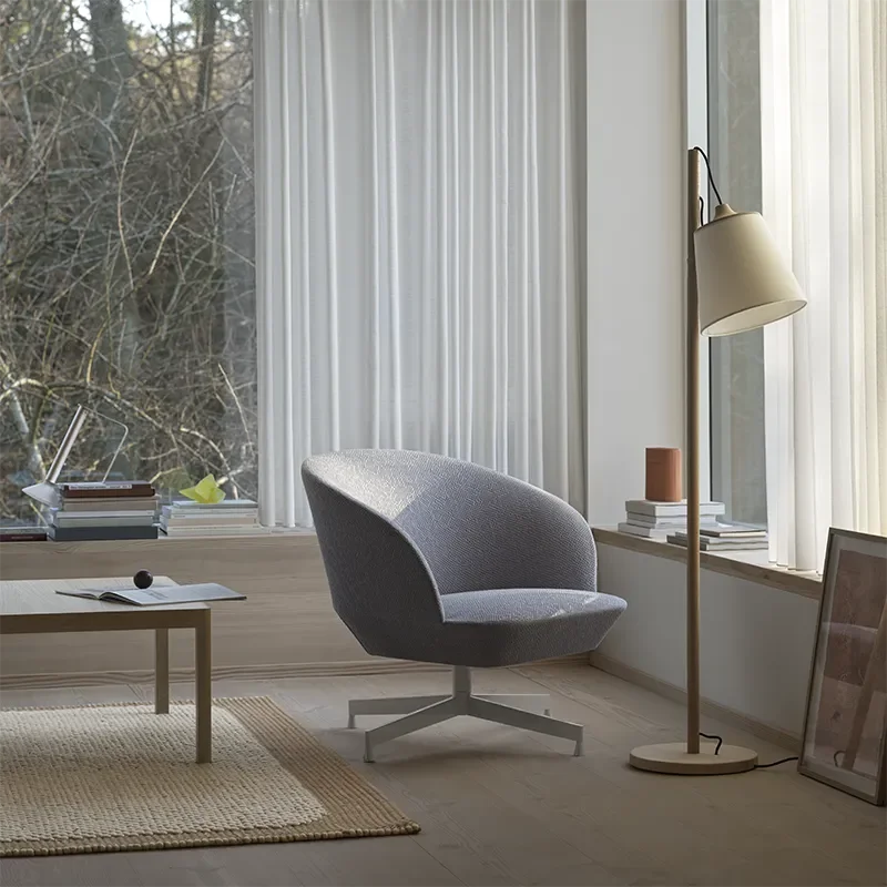 Pull gulvlampe - Eik/Hvit