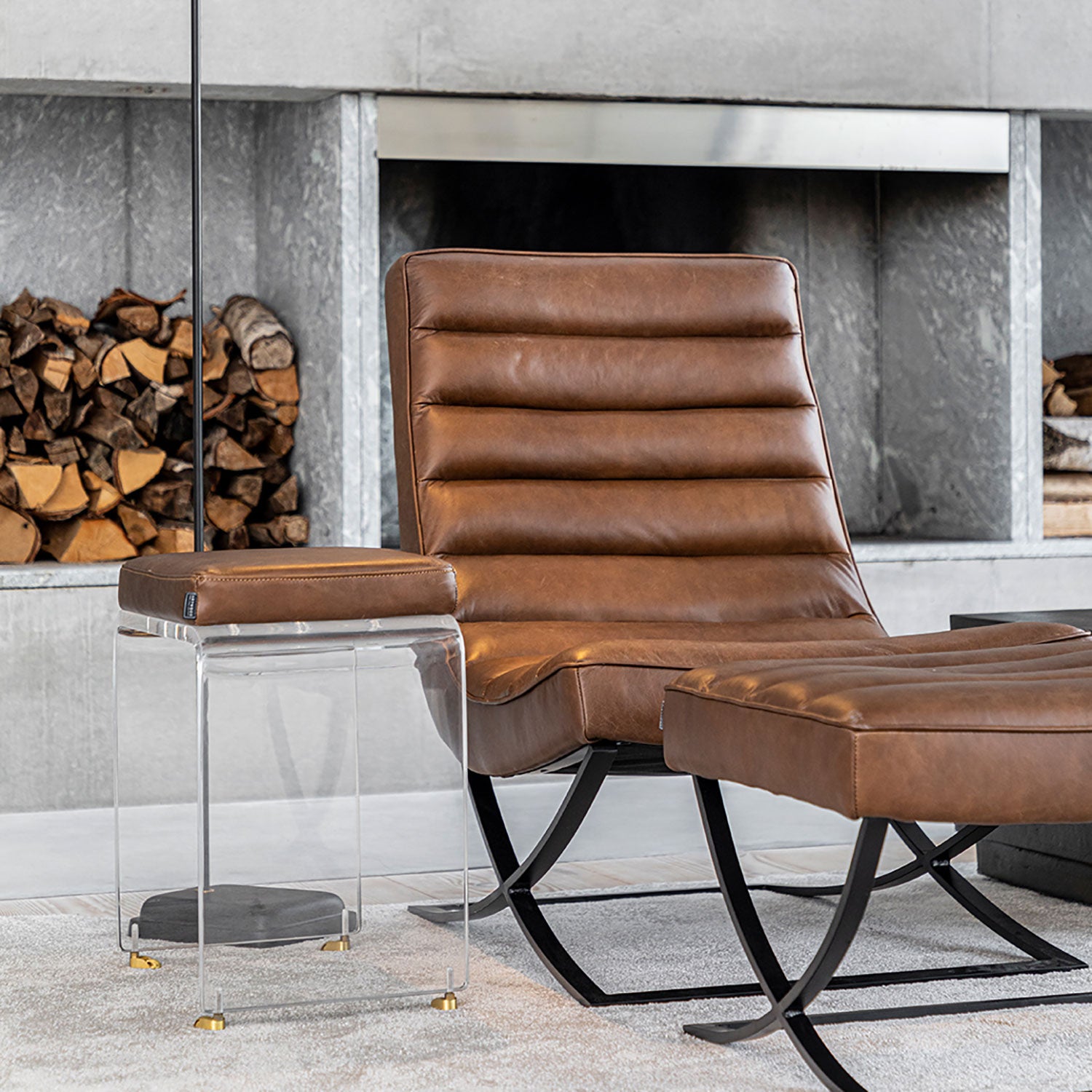 Robby puff pleksiglass/Chocolate Brown Artwood