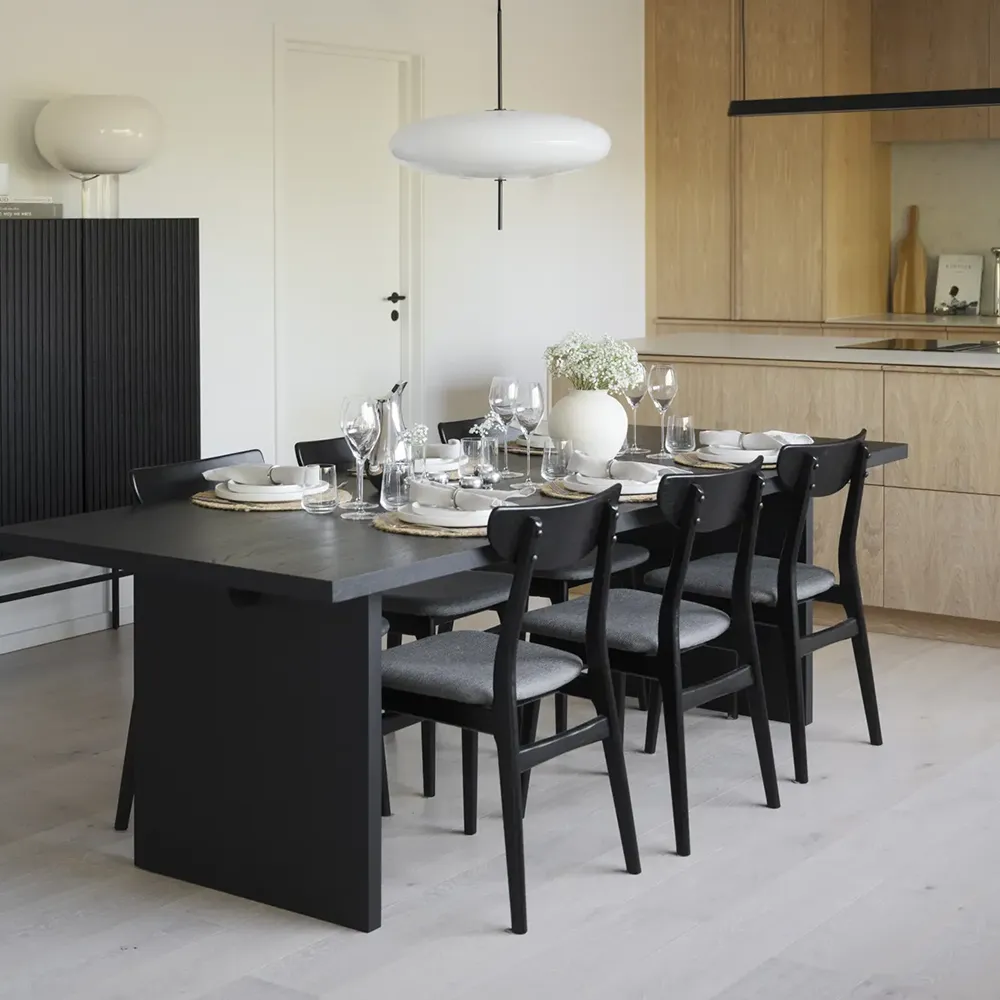 Emmett Spisebord 240 Svart ask