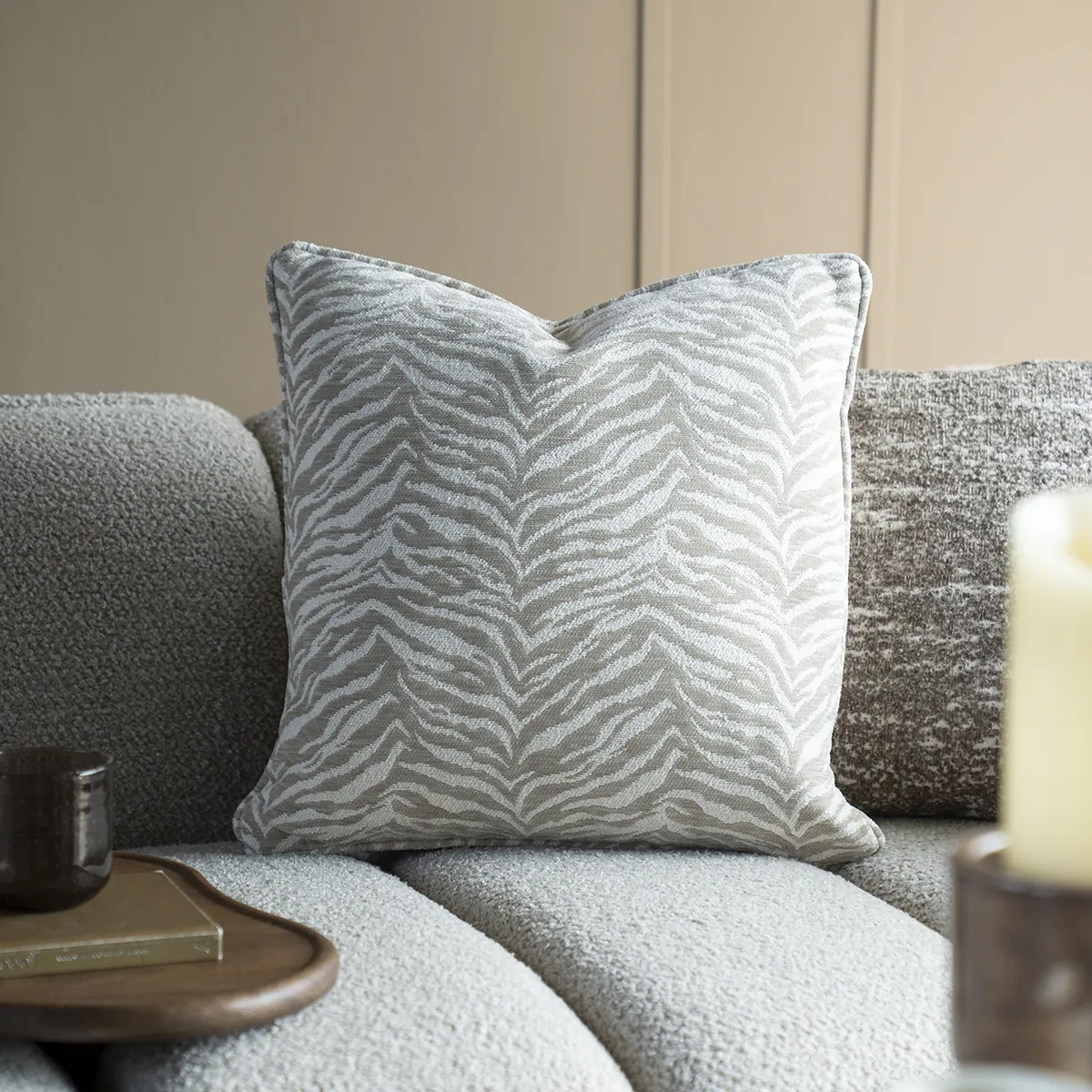 Pyntepute Tigra Beige 45x45 cm