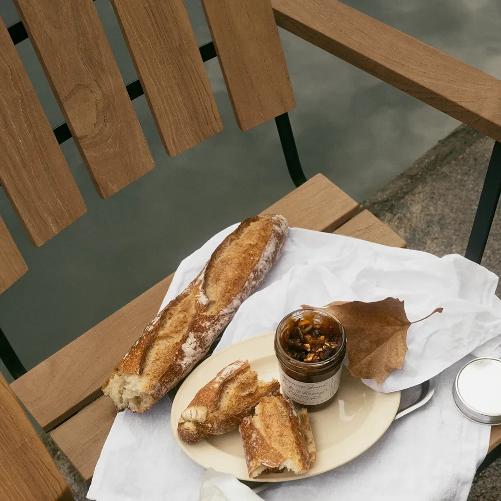 A2 Lenestol Ubehandlet teak/sort understell