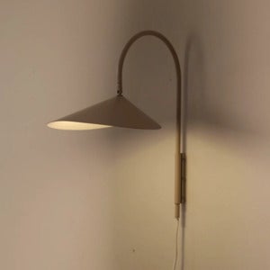 Arum Swivel Vegglampe - Cashmere