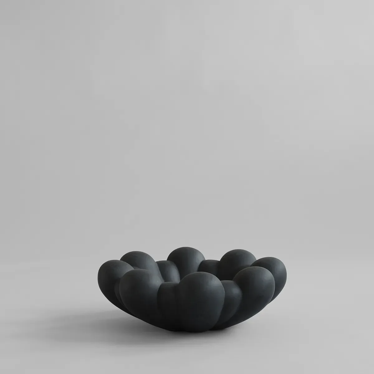 Håndlaget Dekorasjonsskål Bloom Black Ø 44 cm